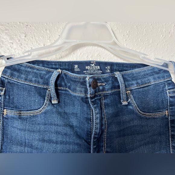 HIGH-RISE GROP JEAN LEGGING
HOLLISTER ADVANCED STRETCH SIZE 3R - Picture 2 of 7